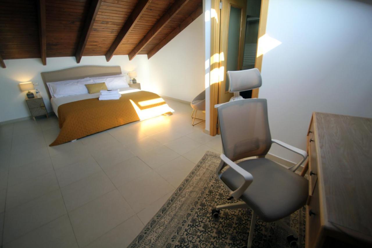 Apartaross Valencia Exterior photo